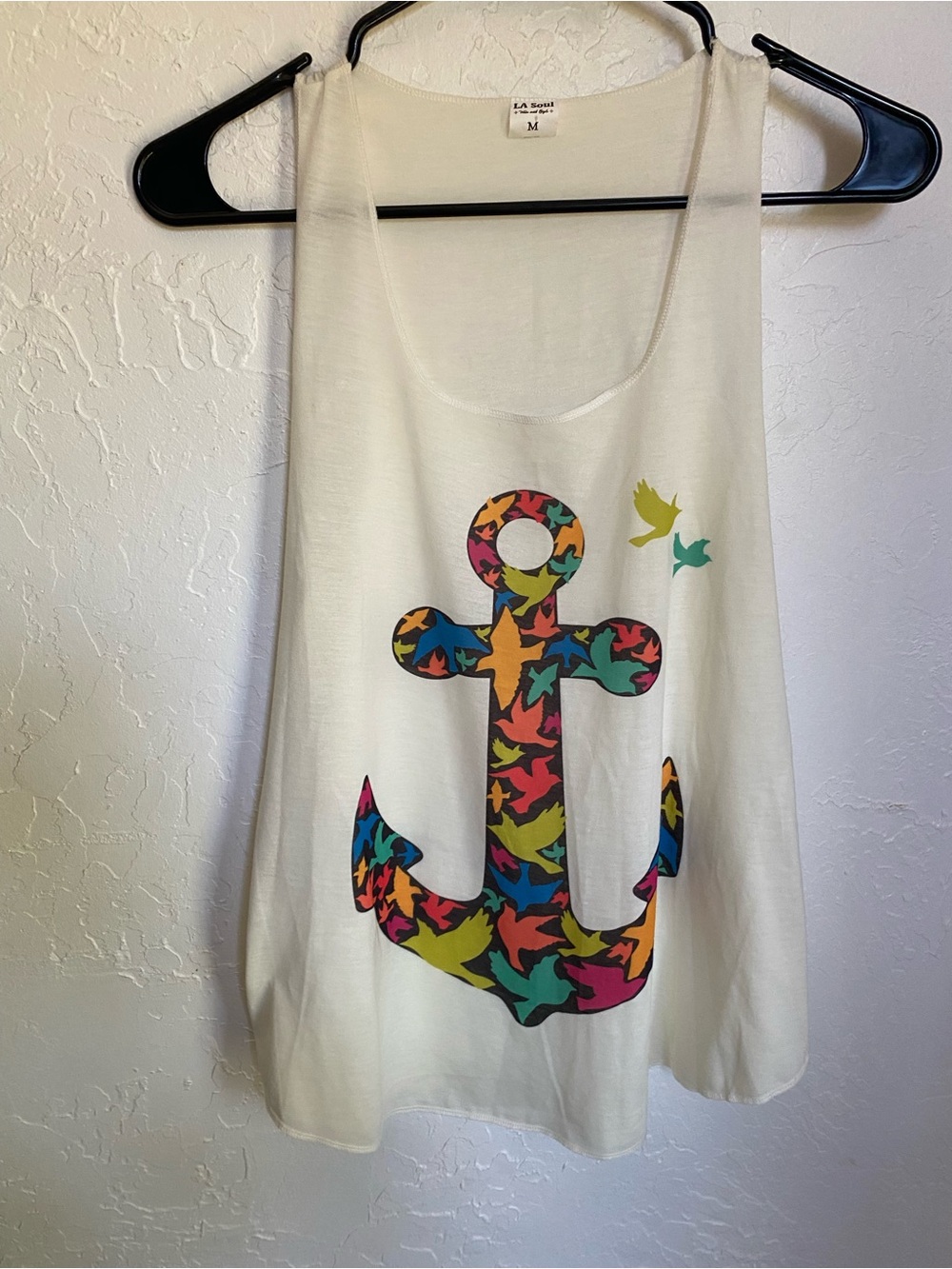 LA Soul Bundle of 3 Medium Graphic Tanks - Picture 10 of 14